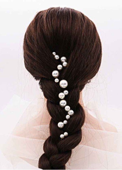 Singular Pearl Hairpins Set