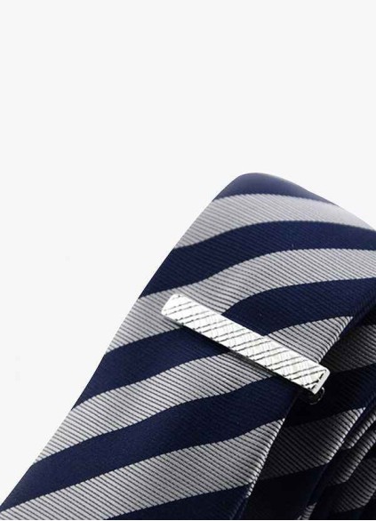 Gentlemen's Criss-Cross Collar Clip