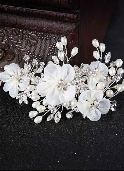 White Floral And Pearl Hairpins